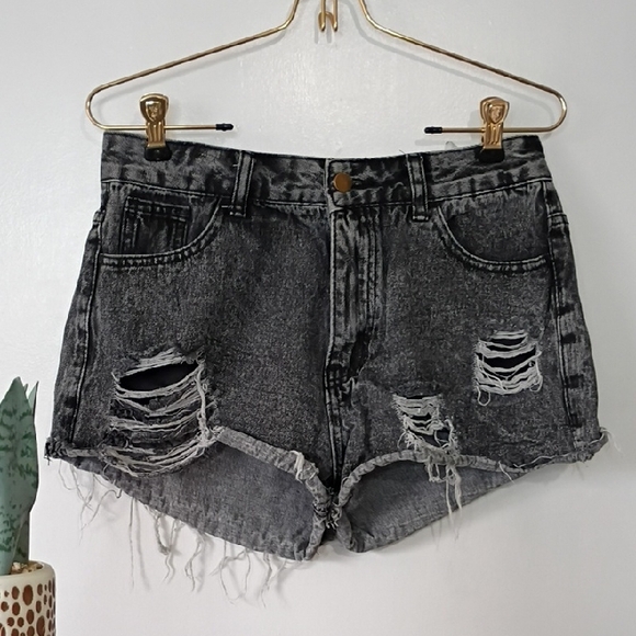 SHEIN Pants - Distressed Black Denim Shorts Women's Large